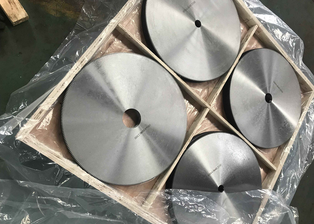 Friction saw blade for carbon steel tube and pipe cut by friction sawing
