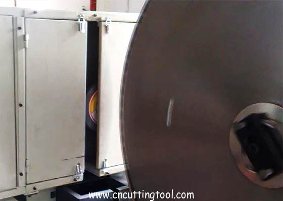 Enclosed automatic circular diamond saw blade segment teeth sharpening and grinding machine