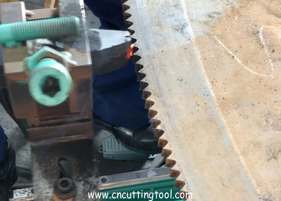 Friendly use working electrode saw blade tooth hardening machine