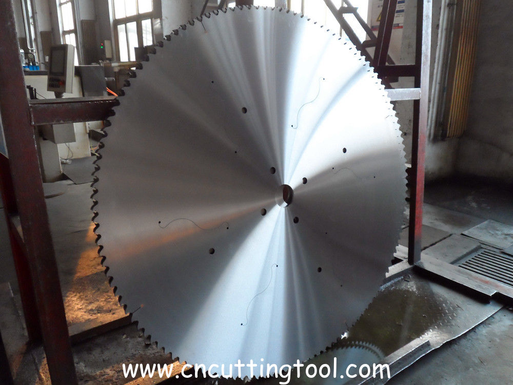 Tungsten carbide tipped saw body and steel core with material 8CrV 80CrV2