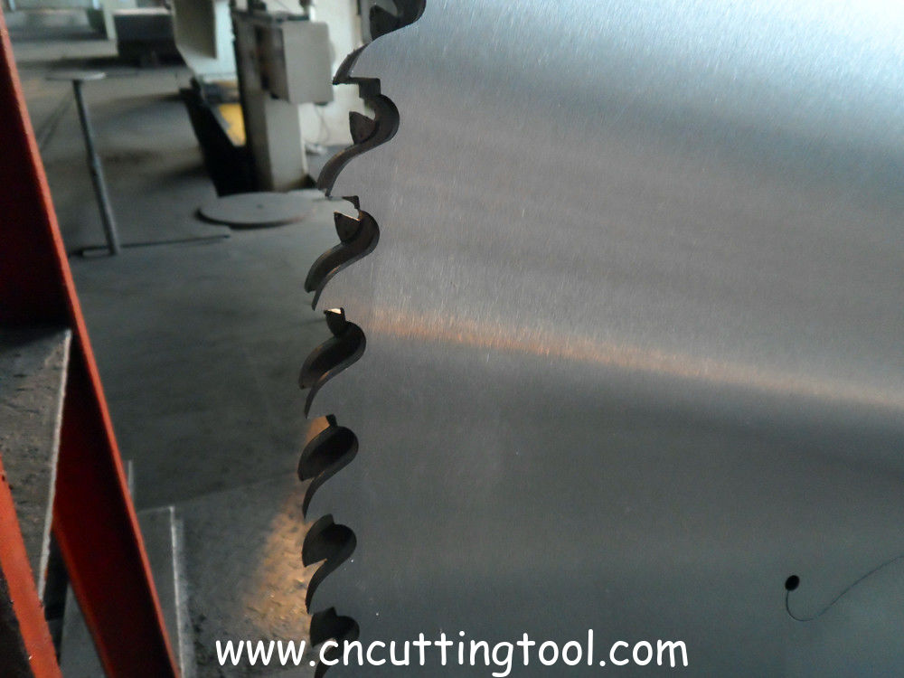 Metal cutting TCT carbide cutting discs and steel core with material  75Cr1