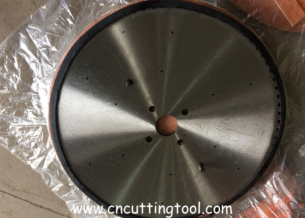 Circular tungsten carbide tipped saw blade for forging mills and steel mills