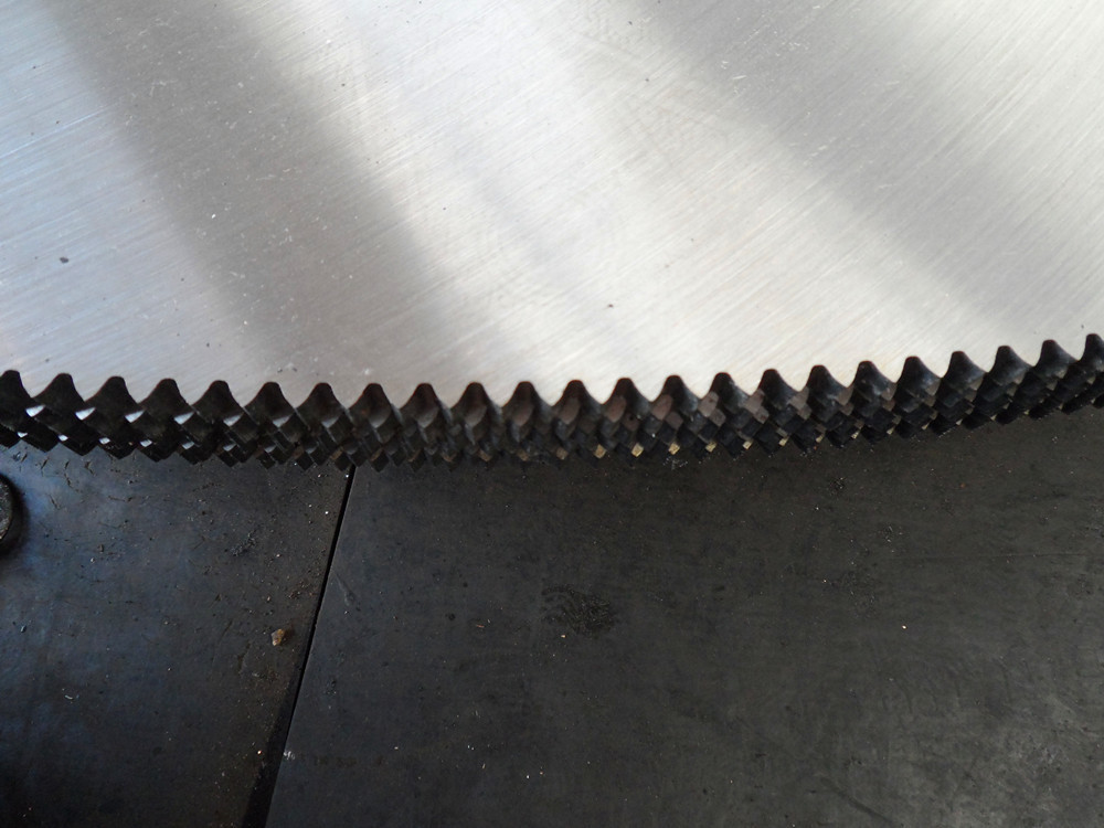 Hollow ground hot cut friction saw blade for cut hot rolled steel profile