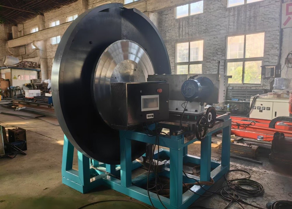 Metal working saw blade surface grinding and polishing machine